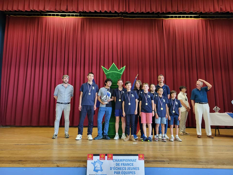 TOP JEUNES - 4ÈME ET BEAUCOUP D'ÉMOTIONS ! TOP JEUNES - 4ÈME ET BEAUCOUP D'ÉMOTIONS !