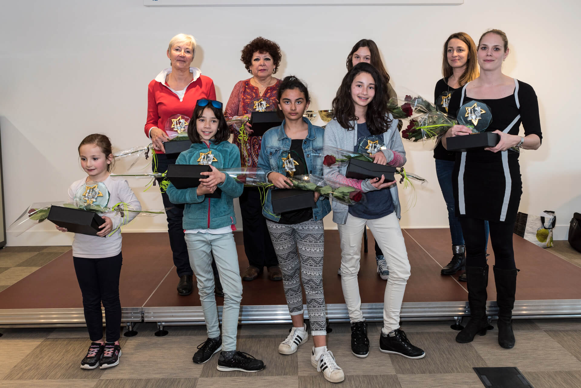 Marlies et Alexia entourées des autres lauréates